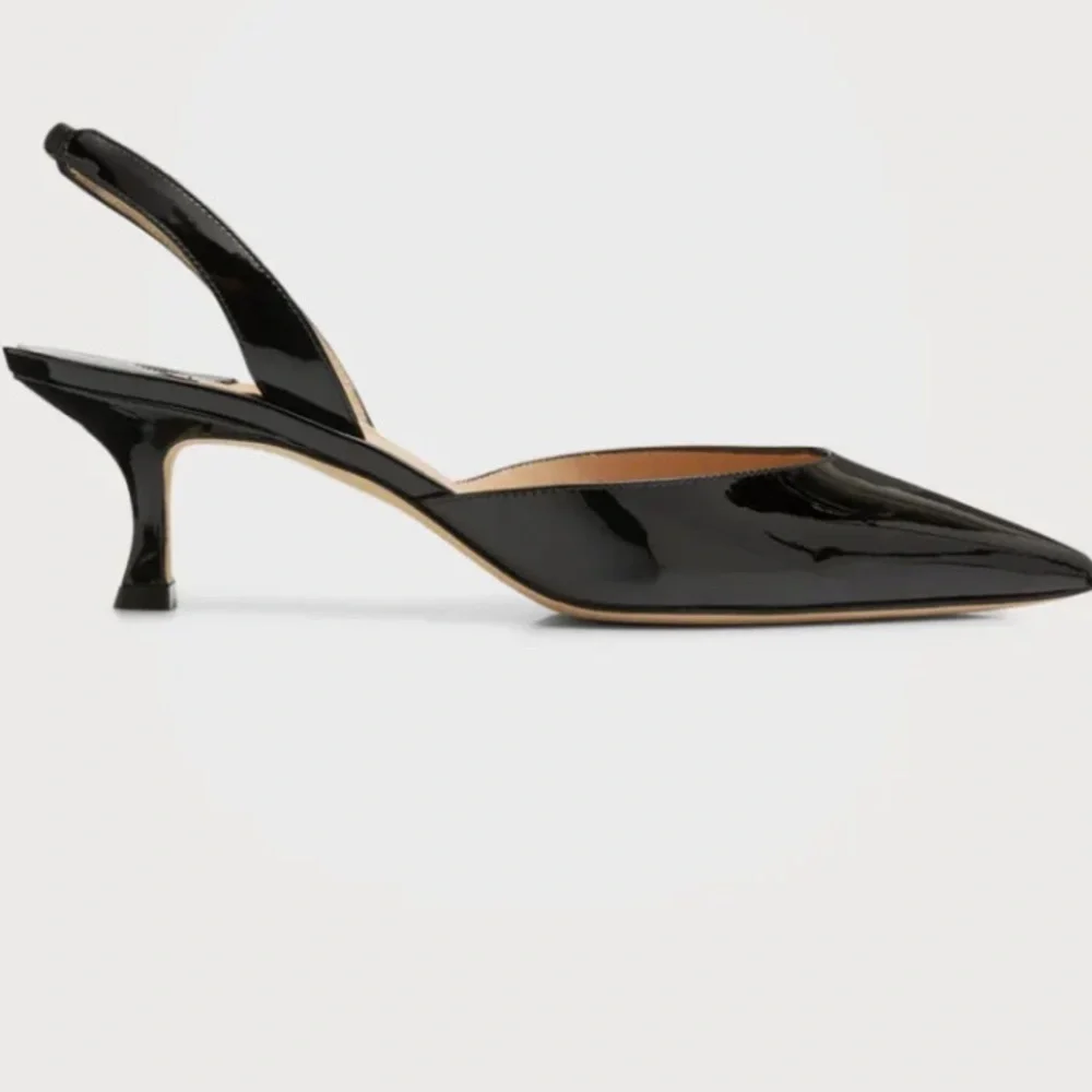 Manolo Blahnik Shiny Black Heels - Picture 1 of 8
